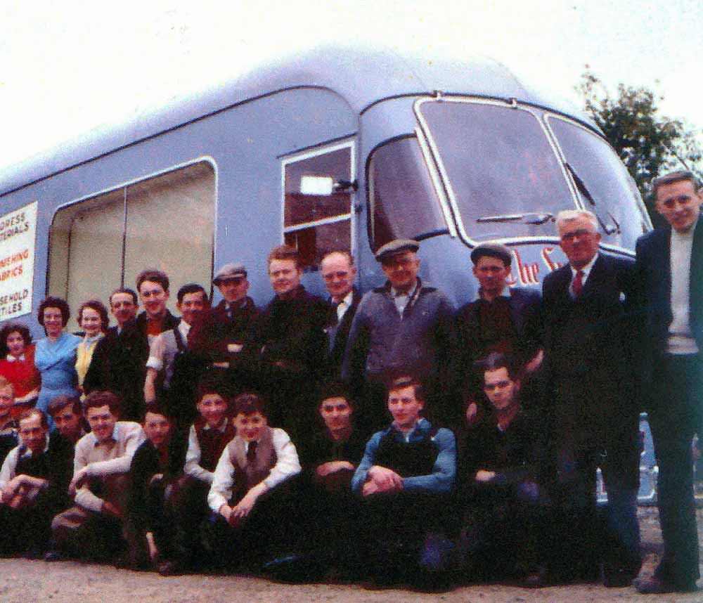 The workforce 1960, including Bob and William Wright