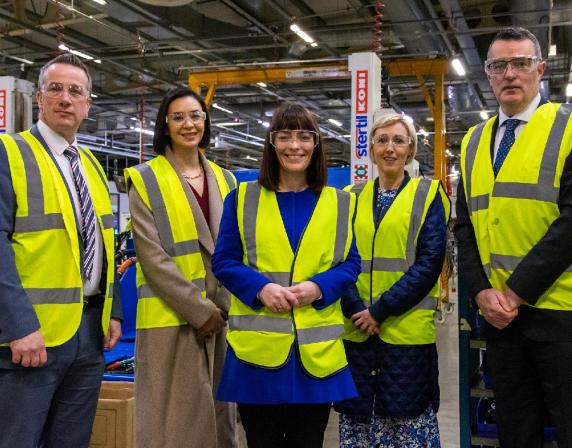 Infrastructure Minister Nichola Mallon Visits Wrightbus